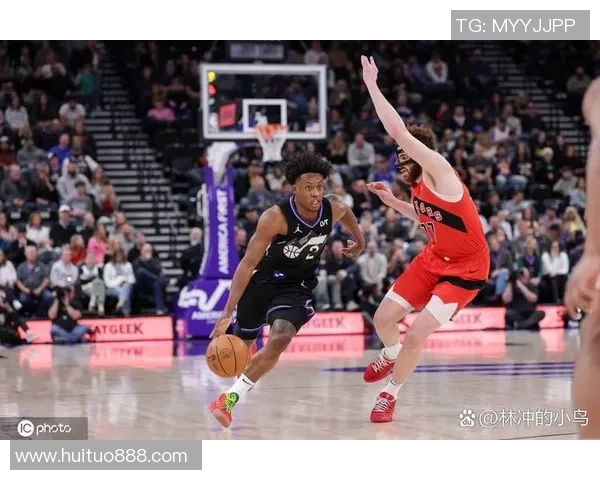 01年76人对阵猛龙的经典对决回顾与精彩瞬间分析 01年76人对阵猛龙的经典对决回顾与精彩瞬间分析