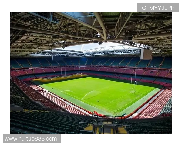 克罗斯在绿茵场上的传奇之路与未来展望：从球场巨星到战术大师的蜕变