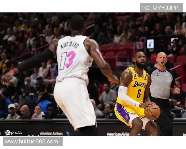 2020年10月3日湖人与热火激战NBA总决赛精彩回顾与赛后分析