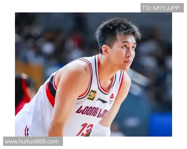 郭艾伦带领中国男篮勇闯国际赛场展现实力与风采的精彩瞬间