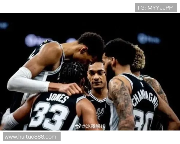 马刺与灰熊激战正酣NBA直播精彩瞬间不容错过